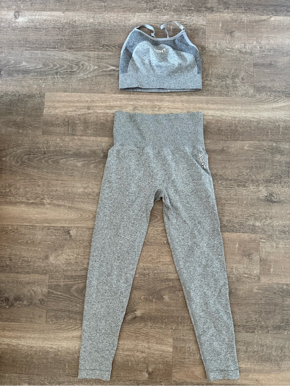Gray legging set from ECHT - Size Medium